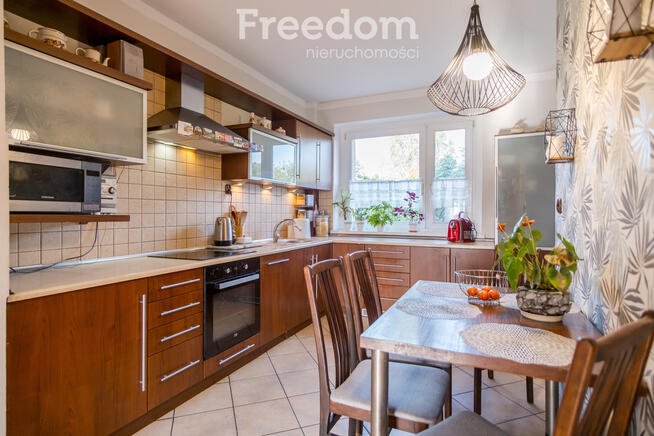 Dom wolnostojący z pięknym ogrodem