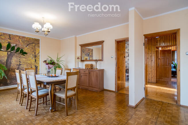 Dom wolnostojący z pięknym ogrodem