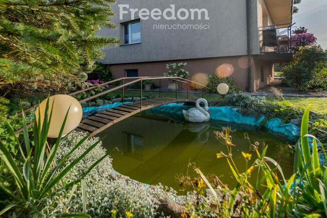 Dom wolnostojący z pięknym ogrodem