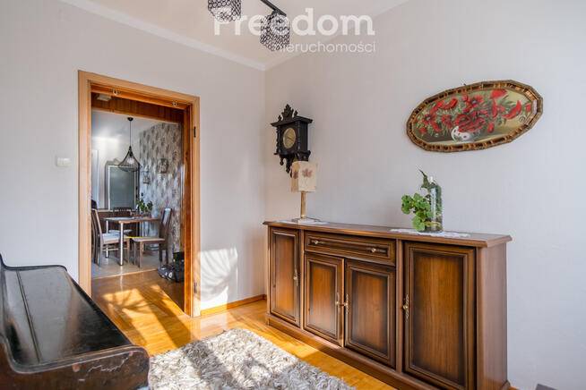 Dom wolnostojący z pięknym ogrodem