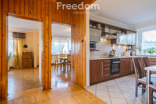 Dom wolnostojący z pięknym ogrodem