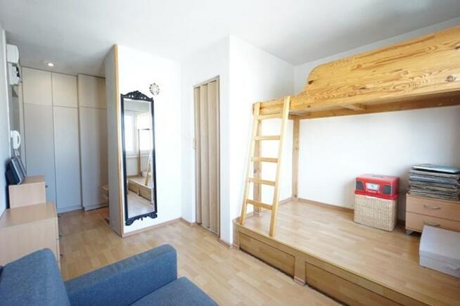 Ks. Bogusława X 36A, kawalerka w centrum