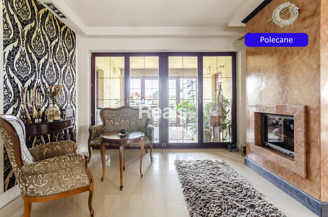 Loka usługowy z lux domem wolnostojącym