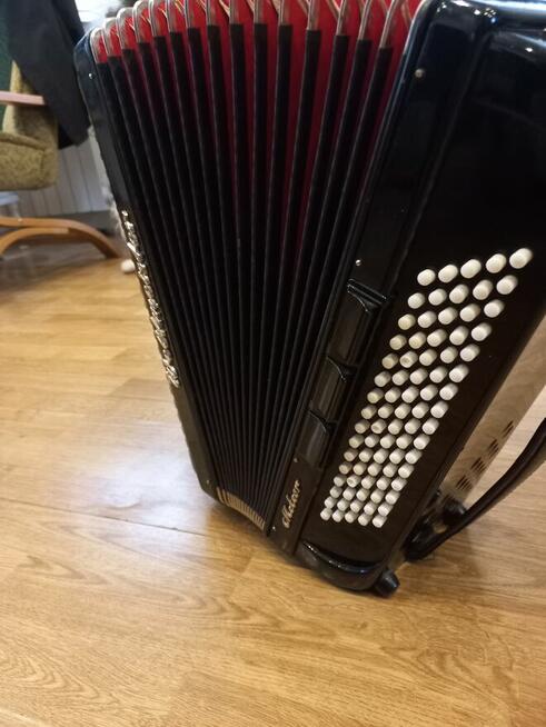 sprzedam akordeon