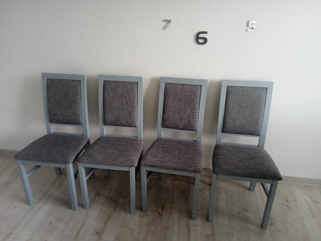 Stół z krzesłami ,rozkładany