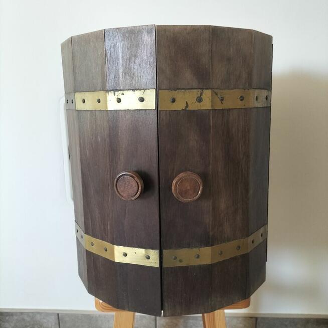 Piękny Stary wiszący barek