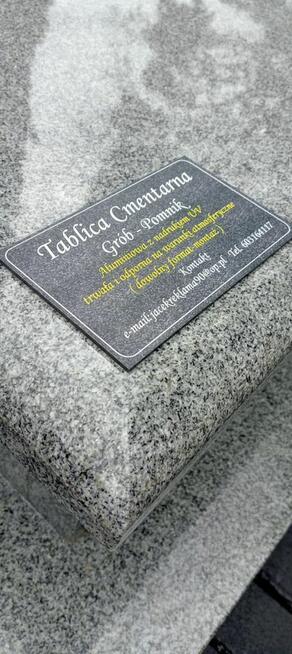 Tablice cmentarne na pomnik