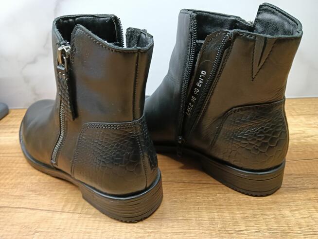 Buty po 15 zł, 20 zł i 50 zł