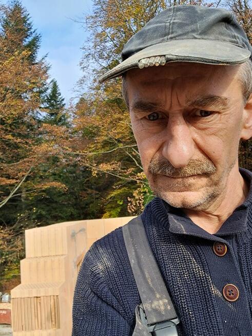 Murarz z doświadczeniem 40-letnim, prac dodatkowego tynki, s