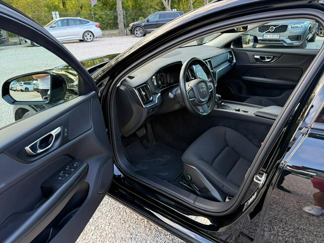 Volvo V60 2.0 T4 Momentum aut, Iwł, Salon PL, VAT Marża