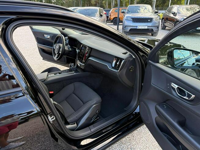 Volvo V60 2.0 T4 Momentum aut, Iwł, Salon PL, VAT Marża