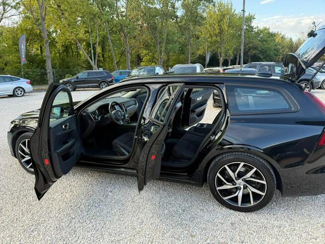 Volvo V60 2.0 T4 Momentum aut, Iwł, Salon PL, VAT Marża