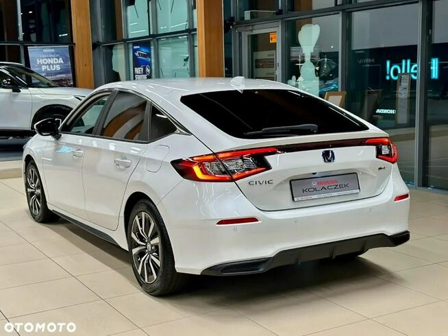 Honda Civic Elegance 2.0 (184 KM) e:HEV e:CVT (100)