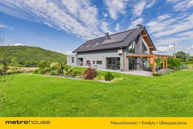 Nowoczesny dom 250 m2, 3 m.postojowe, Zasań