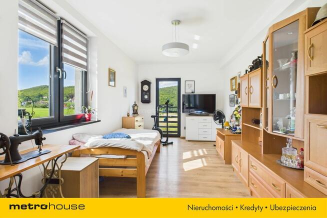 Nowoczesny dom 250 m2, 3 m.postojowe, Zasań