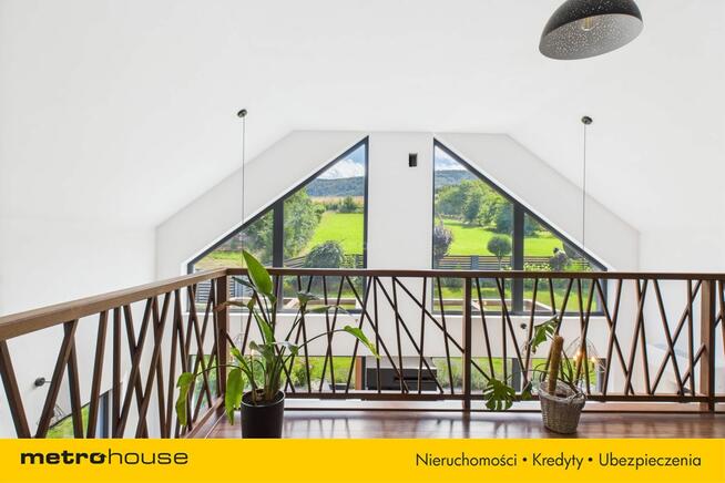 Nowoczesny dom 250 m2, 3 m.postojowe, Zasań