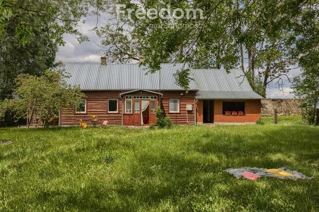 Dom z duszą nad jeziorem Siemianówka