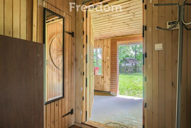 Dom z duszą nad jeziorem Siemianówka