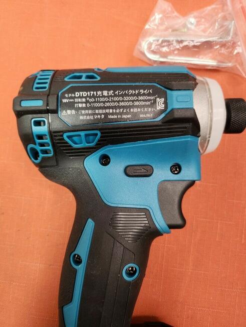 Wkrętarka udarowa Makita DTD 171 + bateria i ładowarka
