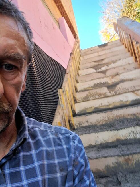 Murarz z doświadczeniem 40-letnim, prac dodatkowego tynki, s