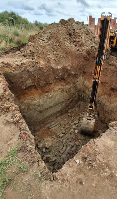 Odwodnienia terenu• Drenaże• Montaż zbiorników• Prace kopark