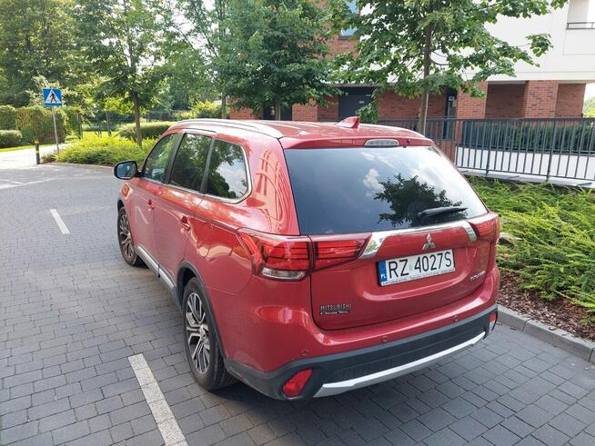 Sprzedam MITSUBISHI OUTLANDER 2,0 Rok 2017 przebieg 53000