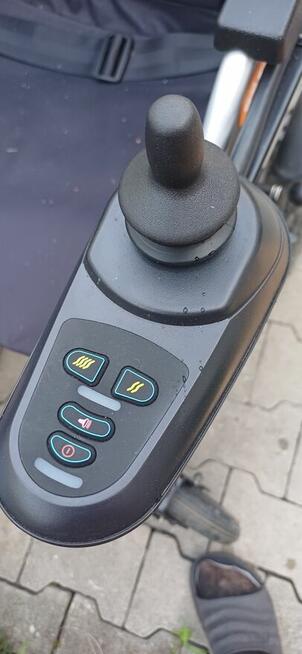 Elektryczny wózek inwalidzki Excel Qnect