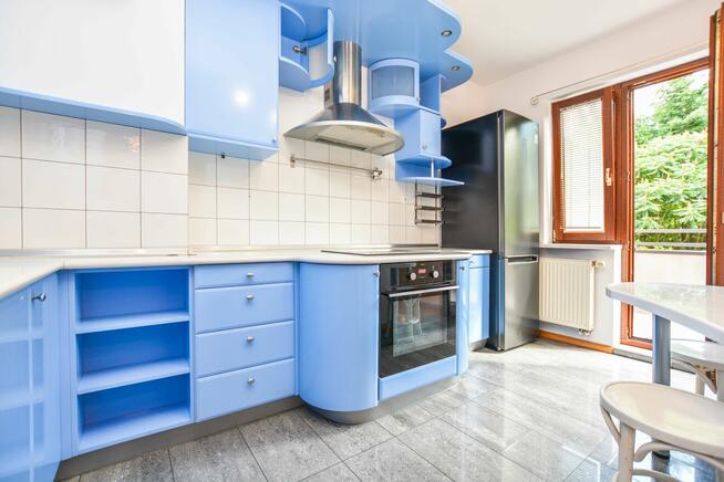 Wola Justowska / ul. Hamernia 56 / garaż i miejsce postojowe