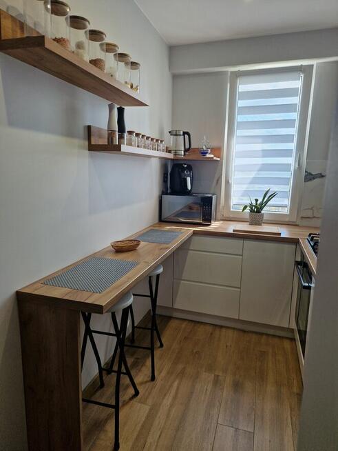 Mieszkanie 37m po remoncie, klimatyzacja,duży balkon, winda.