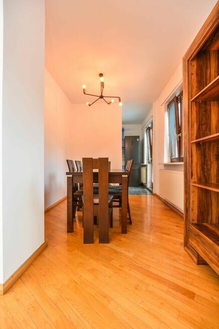 Wola Justowska / ul. Hamernia 56 / garaż i miejsce postojowe