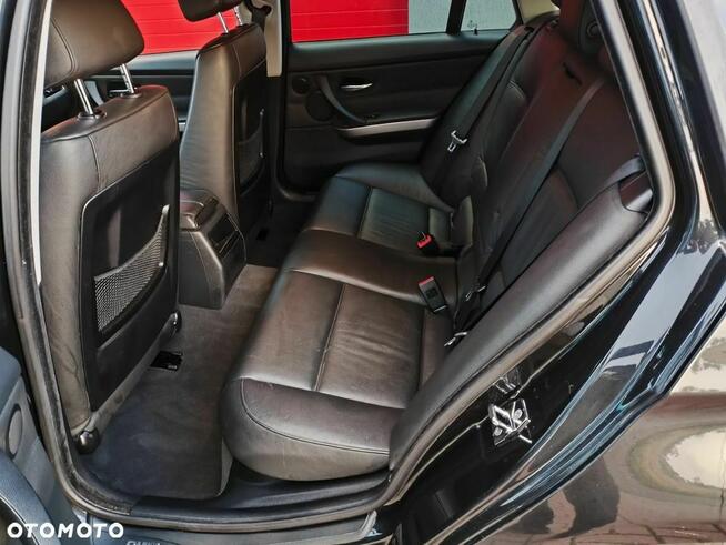 BMW Seria 3 325i Touring