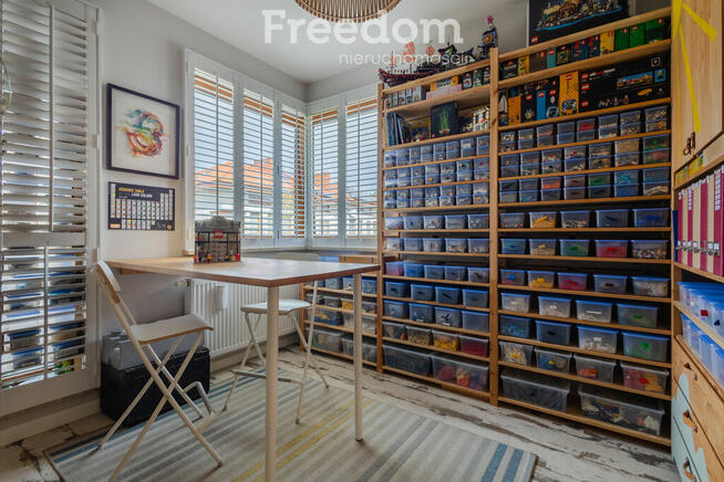 Dom z ogrodem | dwa piętra | zamknięte osiedle