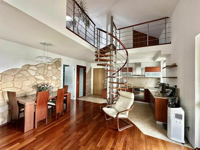 Przestronne Dwupoziomowe Mieszkanie, Bez Prowizji