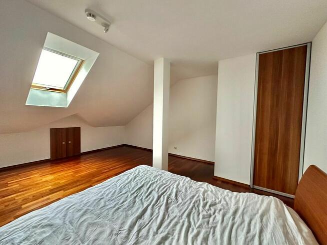 Przestronne Dwupoziomowe Mieszkanie, Bez Prowizji