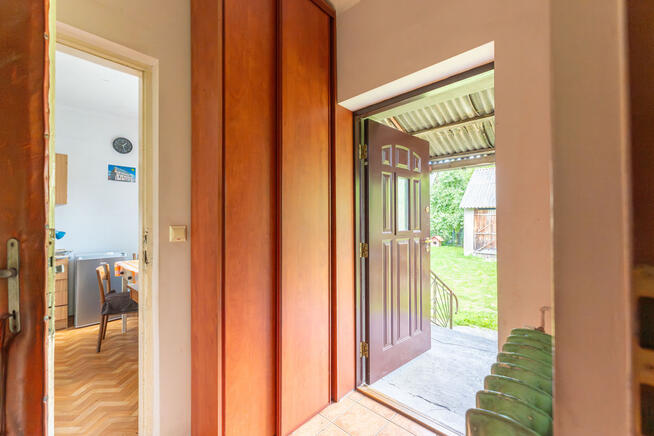 Dom z Wielkim Pięknym Lasem, Malownicza okolica