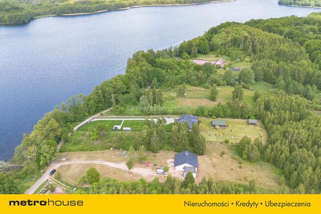 Działka nad jeziorem Ciemino