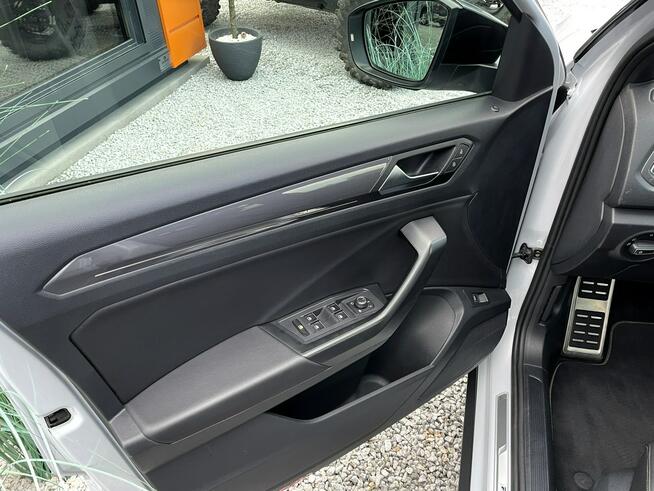 Volkswagen T-Roc R-Line,LED, Klima, Navi, Akt. Temp, Asystenci, CarPlay, Kamera Cofania