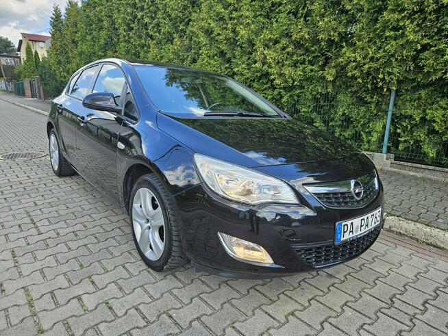 Opel Astra Klimatyzacja / Podgrzewane fotele i kierownica / Tempomat