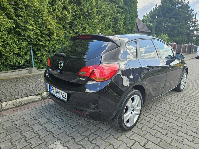 Opel Astra Klimatyzacja / Podgrzewane fotele i kierownica / Tempomat