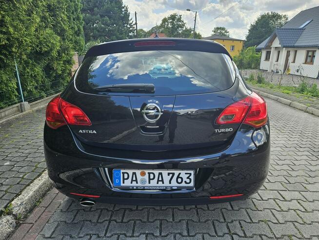 Opel Astra Klimatyzacja / Podgrzewane fotele i kierownica / Tempomat