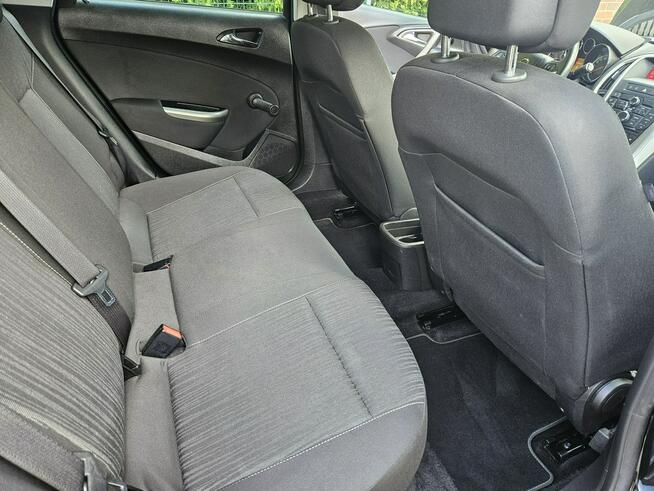 Opel Astra Klimatyzacja / Podgrzewane fotele i kierownica / Tempomat