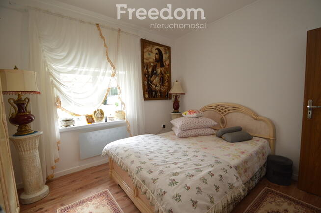 Dom wolnostojący na dużej działce