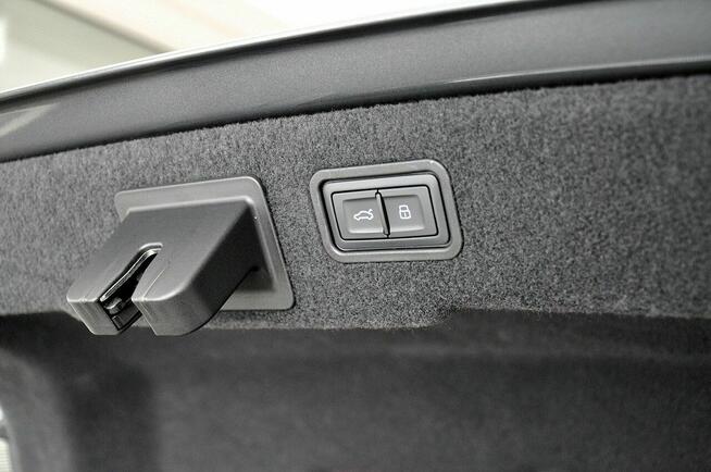 Audi A8 60TFSIe Quattro LANG MatrixHD B&O Kamery360 OśSkrętna TempomatACC TV