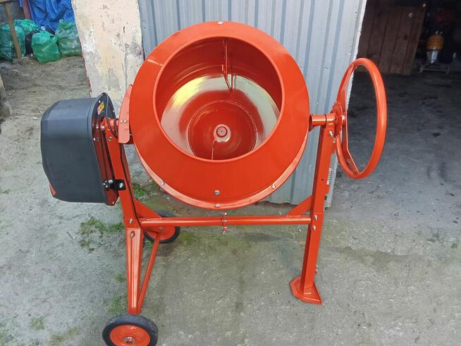 posiadam na wynajem maszyny