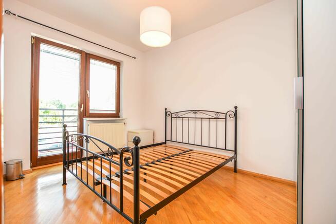 Wola Justowska / ul. Hamernia 56 / garaż i miejsce postojowe