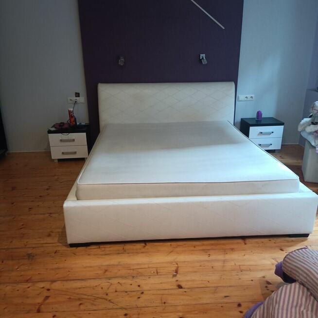 Łóżko do sypialni