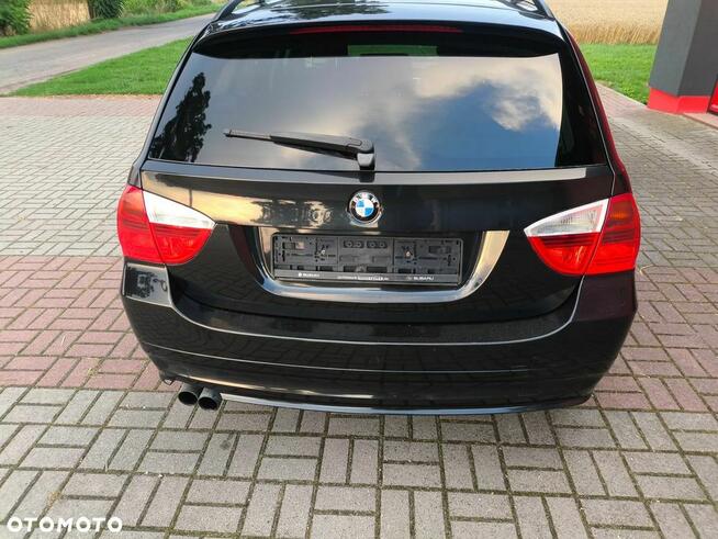 BMW Seria 3 325i Touring