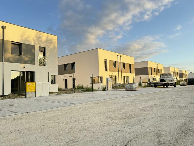 WILKOWICE - funkcjonalne apartamenty 2-poziomowe z działką