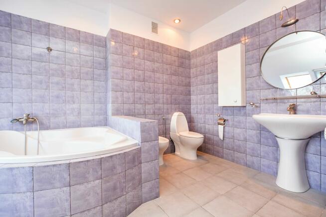 Wola Justowska / ul. Hamernia 56 / garaż i miejsce postojowe