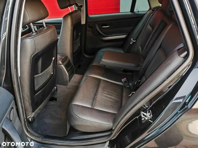 BMW Seria 3 325i Touring